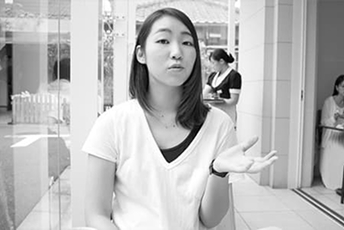 卒業生の写真
