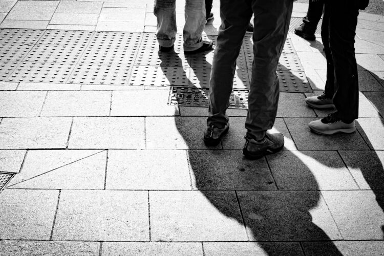 卒業生フリーランスと在校生が「実案件」で組む100日実践の真髄