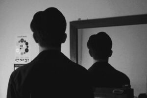 スキル不足ではない。あなたのいる「情報空間」が人生を固定してしまう