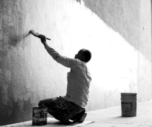 AIが描けない「意思あるノイズ」。0.1秒の正解を捨てる。